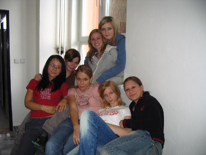 Holčičí grupááč.jpg